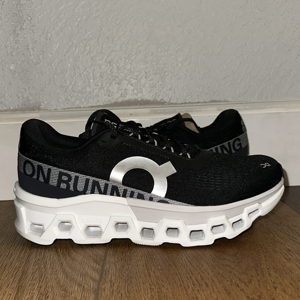 Men’s On CloudMonster 2